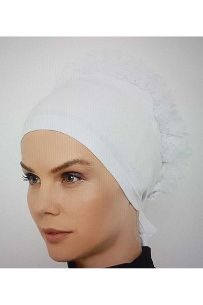Store Ruffled Seamless Bonnet