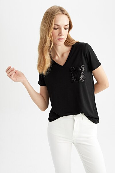 DeFacto Regular Fit V Yaka Payet Detaylı Kısa Kollu Tişört U3769az23sp