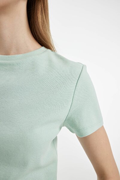 DeFacto Coool Fitted Rib Basic Solid Short Sleeve T-Shirt T9631Az24Sm