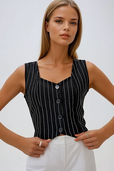 VAGGON سترة نسائية مخططة بأزرار على شكل قلب باللون الأسود Prm1229