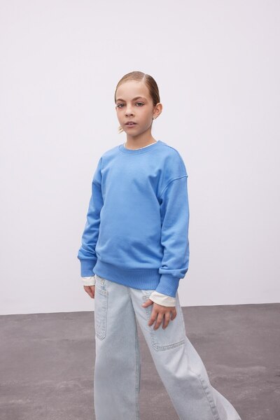 DeFacto Kız Çocuk Relax Fit Bisiklet Yaka Pamuklu Basic Düz Okul Sweatshirt A2797a824au