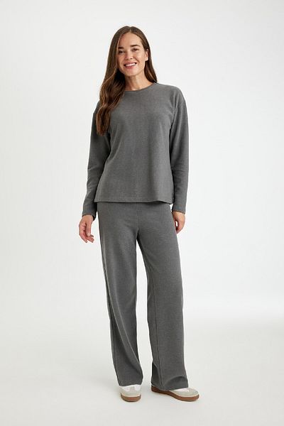 DeFacto Crew Neck Thessaloniki Fabric Basic Solid Long Sleeve T-Shirt D0359Ax24Au
