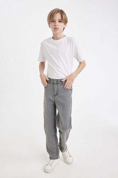 DeFacto Pantaloni de jeans gri pentru băiat, cu picioare drepte, cu buzunare C3697a824wn
