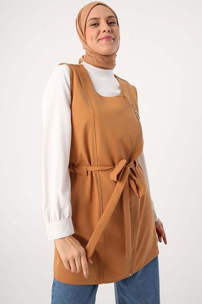 ALLDAY Soil-Zippered Belted Vest
