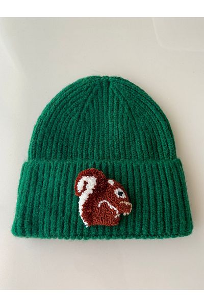 byebruketenci Green Woolen Cap - Squirrel Punch Detailed New Year's Day Hat