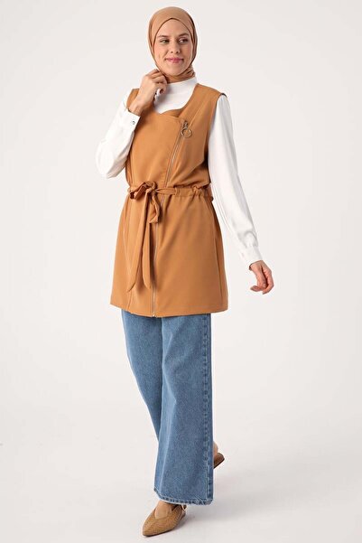 ALLDAY Soil-Zippered Belted Vest