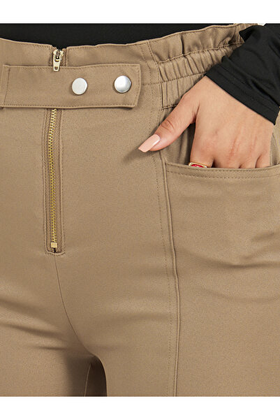 Styli Elastic High Rise Cropped Design pants