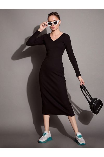 Sassafras By Styli Ribbed V Neck Bodycon Midi Dress
