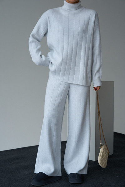 LOOSH Women's Karmelange Turtleneck Sweater Wide Cut Pants 2-Piece Knitwear Set