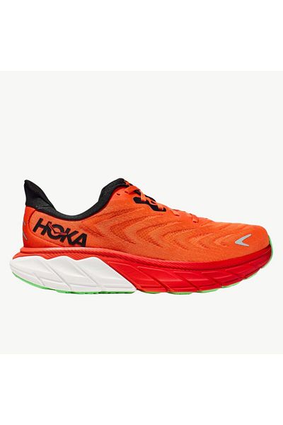 hoka ARAHI 6