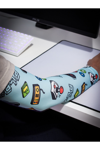 buffed Buffed Arcade Gamer Sleeve - Gamer and Sportsman Sleeve