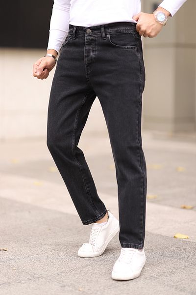 Trendyol Collection Schwarze Boyfriend-Jeans aus 100 % Baumwolle TMNAW25JE00020
