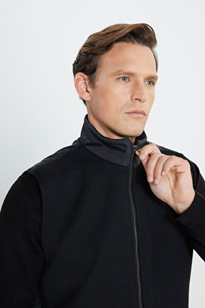 ALTINYILDIZ CLASSICS Black Patterned Stand Collar Men's Vest - Normal Cut