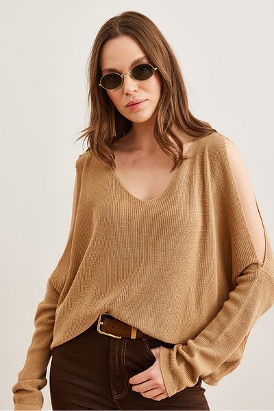 Olalook Camel Casual Knitwear Μπλούζα - V-Neck, Off-the-Shoulder, BLZ- 19002191