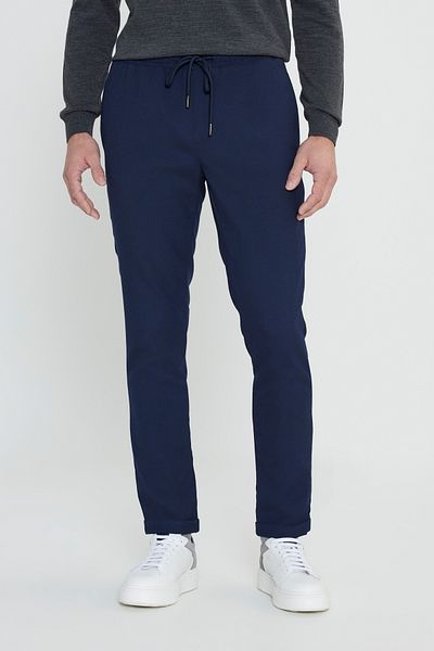 George Henry Marineblaue Herren-Jogginghose aus Lycra mit dehnbarer, schmaler Passform und seitlichen Taschen zum Binden an der Taille