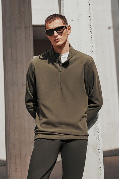 George Henry Khakifarbenes Standard-Fit-Sweatshirt für Herren – Anti-Pilling, hohe Kältebeständigkeit, Bato-Kragen-Fleece