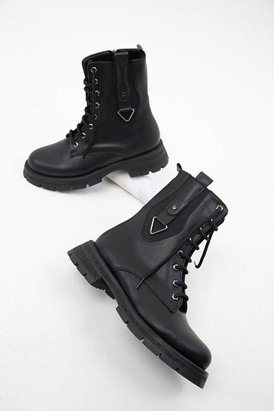 SOHO Μαύρα γυναικεία μποτάκια - 2006 Model Bootie