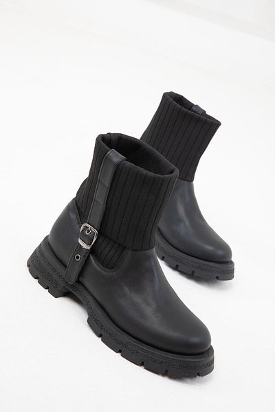 SOHO Dámské černé kozačky – model Bootie 20065