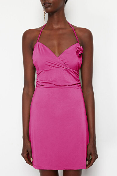 Trendyol Collection Fukszia A-vonalú virágos részletek Kötött rövid, stílusos estélyi ruha Éjszakai ballagási ruha TPRSS24EL00107