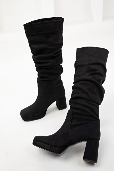 SOHO Fekete velúr női csizma 20057