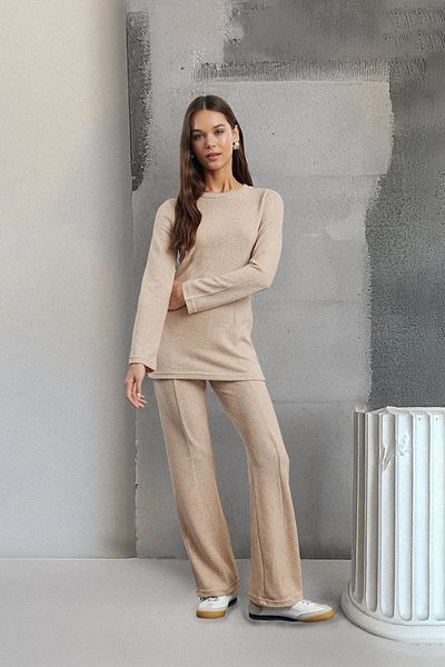 Trendyol Collection Spanyol ujjú bézs kötött blúz és nadrág szett - TWOAW25AU00073