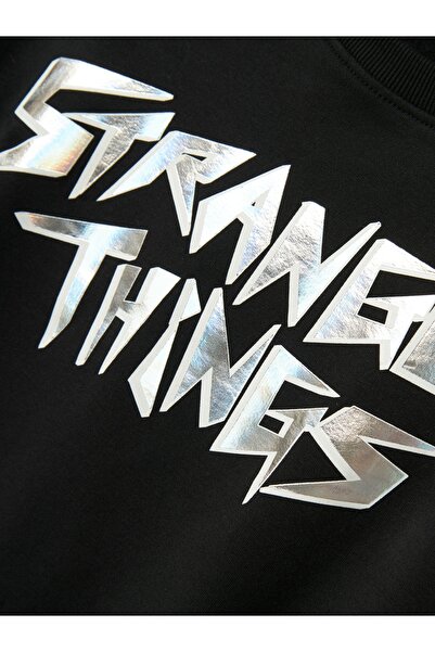 name ıt Nkfdido Stranger Thingsrlx Sweat Bru Bfu - Short Sleeve Stranger Things Merchandise