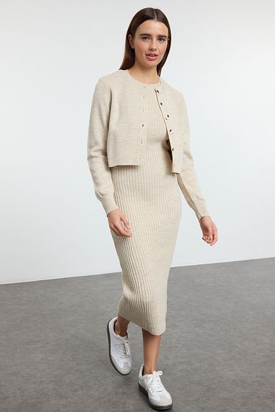 Trendyol Collection Beige Midi-Strickwaren-Basic-Cardigan-Kleid TWOSS23EL00738