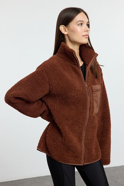 Trendyol Collection Braunes Fleece-Strick-Sweatshirt mit Reißverschlusstaschen – Stehkragen TWOAW24SW00071