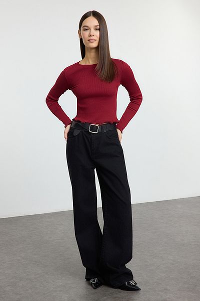 Trendyol Collection Bluză crop tricotată cu nervuri elastice bordeaux - Se potrivește pe corp, TWOAW25BZ00167