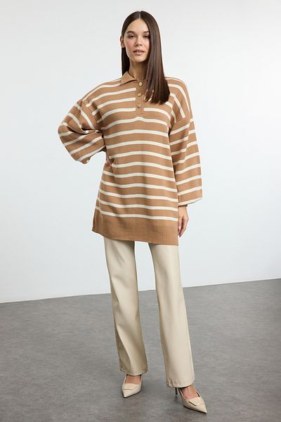 Trendyol Modest Πλεκτό πουλόβερ με ριγέ μπαλόνι με λαιμόκοψη TCTAW25AK00010