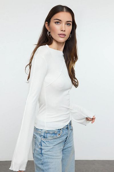 Trendyol Collection Ecru Ribbed Detail Fitted/Fitted Spanish Sleeve Knitted Blouse Twoaw25Bz00244