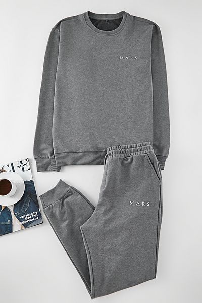 Trendyol Collection Dunkelgraues, besticktes Strick-Pyjama-Set mit normaler Passform TMNAW24PT00040