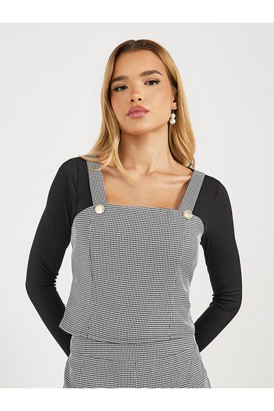 Styli Houndstooth Pattern Button Detail Crop Top