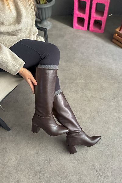 SHOEBELLAS Дамски ботуши на висок ток в горчиво кафяво от Cusco