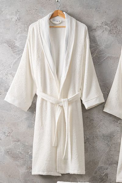 Altınbaşak Flame Ivory Bamboo Cotton Family Bathrobe Set