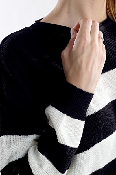 Rays 5380 Model - Black Striped Crew Neck Tunic