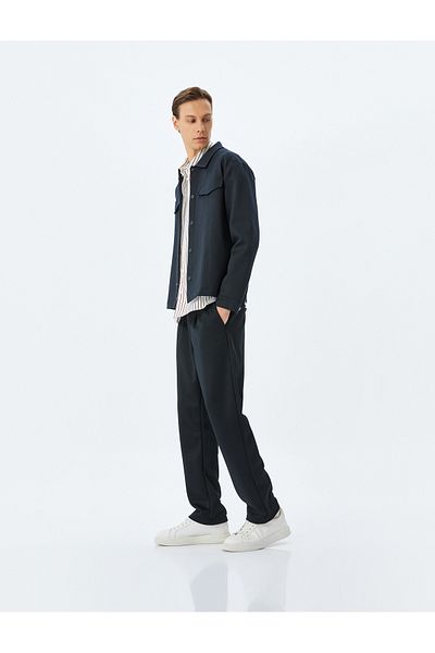 Koton Chino-Hose mit Knöpfen, gerader Passform, Viskose-Mischung und Taschendetail