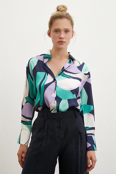 Never more Purple Patterned V-Neck Shirt