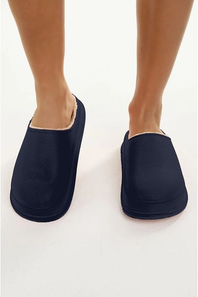 Beyond Námořnická modrá Unisex Wander Mat - domácí pantofle Furry Faylon 4 cm Byndfay01