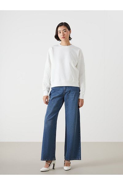 LC Waikiki Lcw Vision Ekru Bisiklet Yaka Nakışlı Oversize Kadın Kalın Sweatshirt