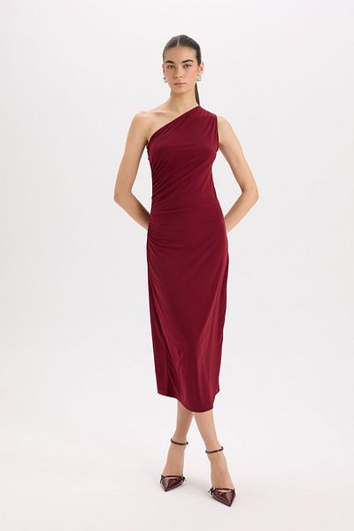 DeFacto Burgunderfarbenes, figurbetontes Midi-Kleid – One-Shoulder, gerader Schnitt E2469ax24wn