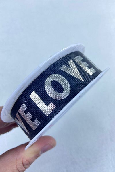 Hobigram Silver Shiny Love Written Grosgrain Ribbon Η τιμή είναι για 1 μέτρο – Κορδέλα, Κομψό Σχέδιο, Γυναικείο Αξεσουάρ