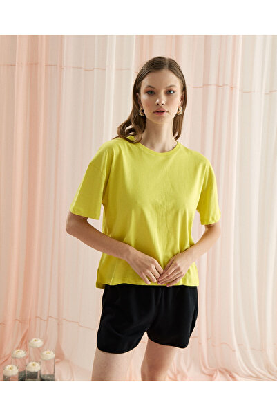 TUBİA تي شيرت نسائي أساسي بأكمام قصيرة بلون الليمون