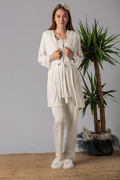 ByLohusa Effortt Ecru Maternity Pajama Set with Dressing Gown