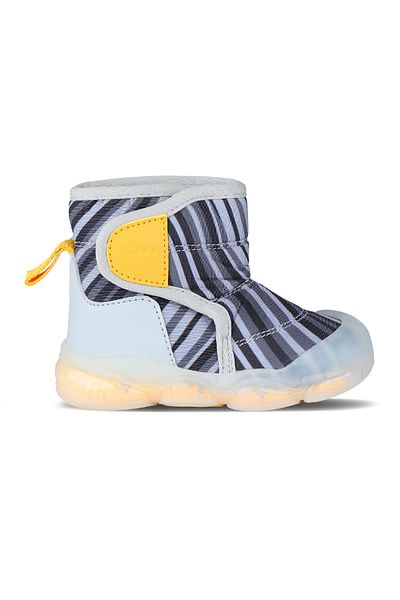 Vicco Size 19-25 Lightweight Children's Snow Boots with Lighted Fur Inside