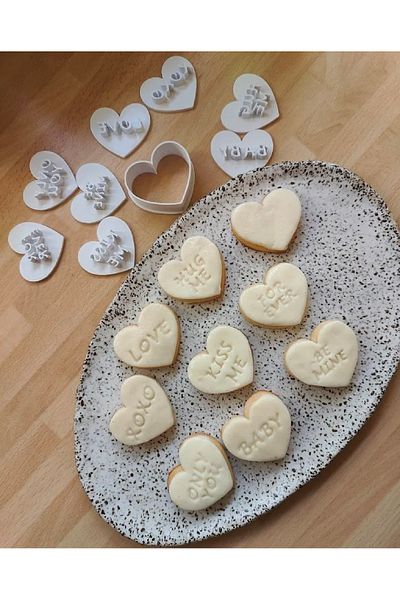 Arsdcraft 9 Pieces of Cookie Mould with Heart