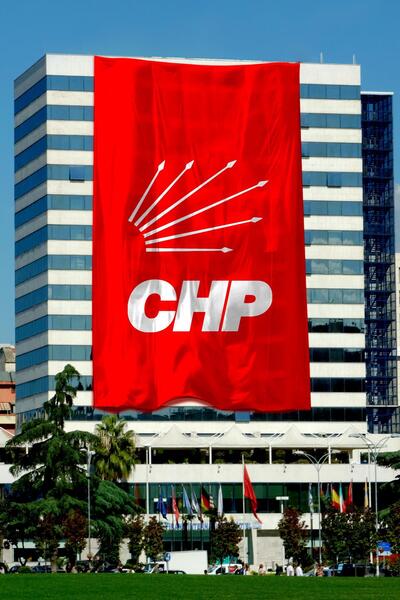 Bilsan CHP Parti Bayrağı 300x450 cm 1. Kalite Raşel Kumaş Bina Tipi