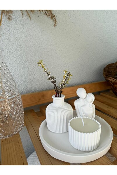 MUM Σετ διακοσμητικό με ζευγάρι που αγκαλιάζεται και βάζο, 4 τεμάχια.