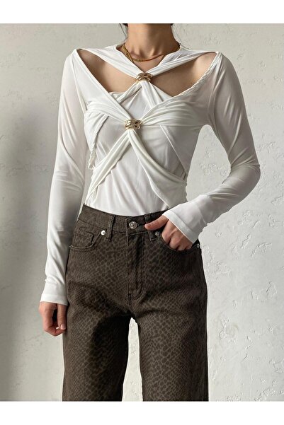 Bade Butik Екрю блуза з декольте і деталями на топ