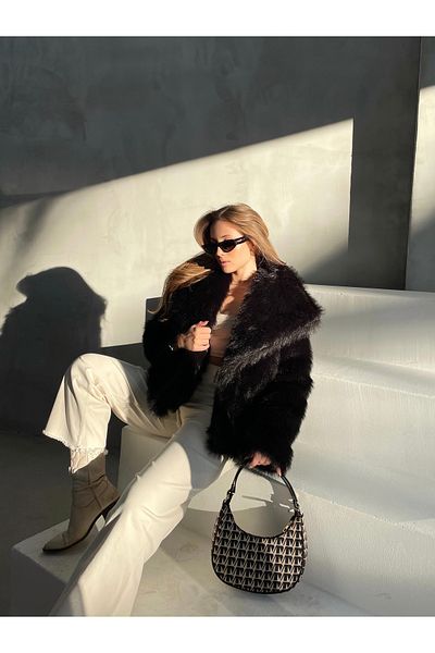 YouLikeButik Fur Coat with Pockets and Snap Closure